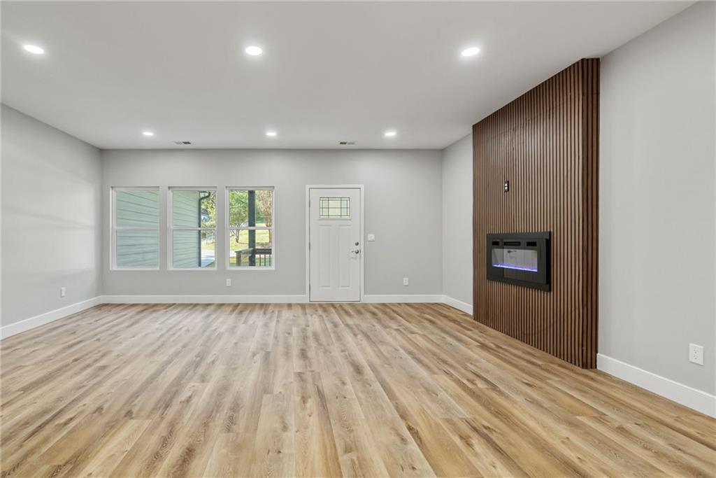 73 Valley Trail SE