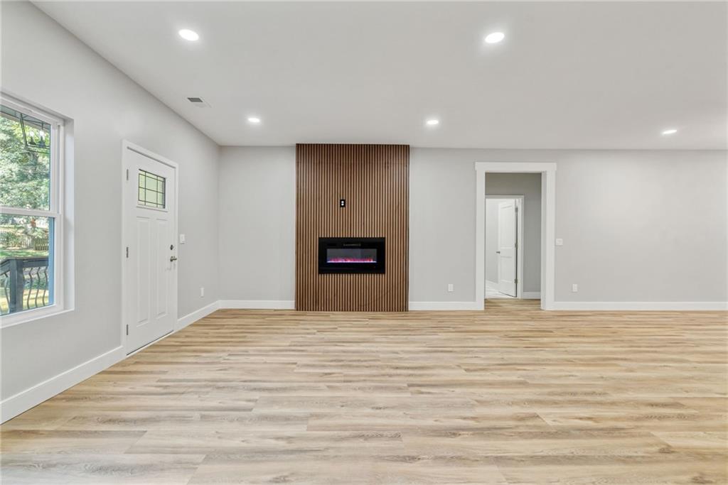 73 Valley Trail SE