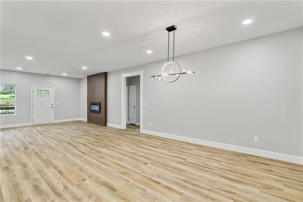 73 Valley Trail SE
