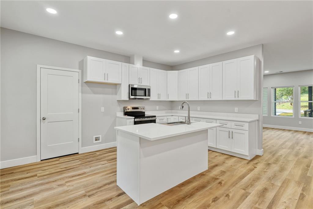 73 Valley Trail SE