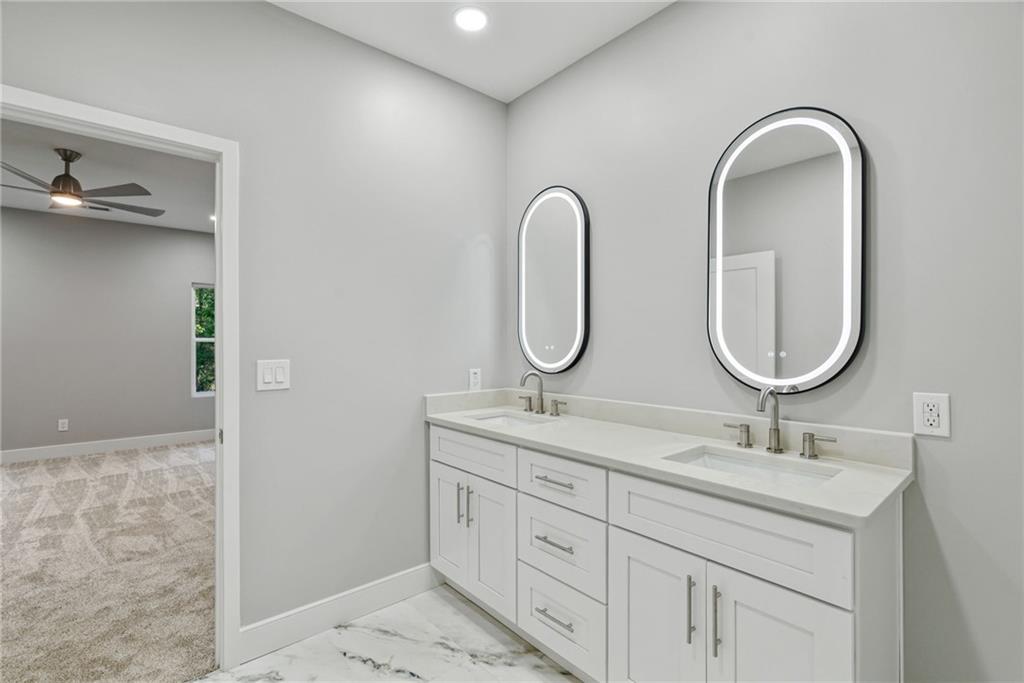 73 Valley Trail SE