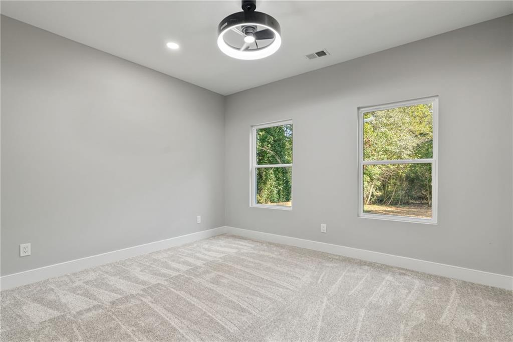 73 Valley Trail SE