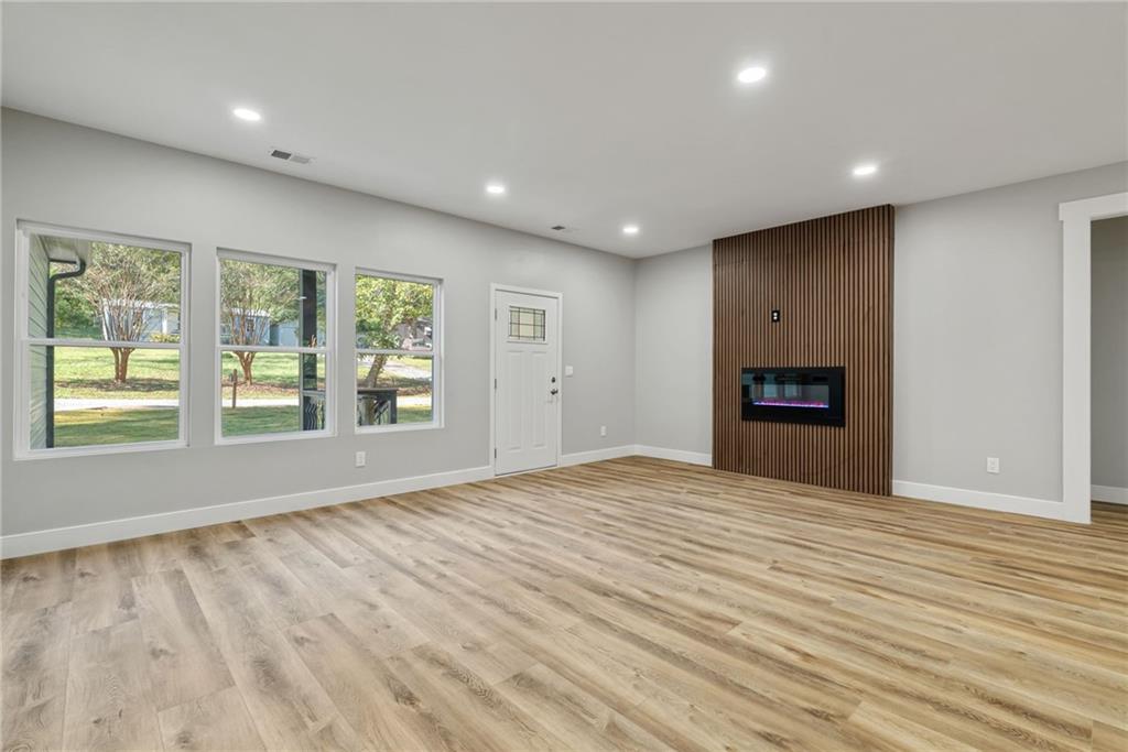 73 Valley Trail SE
