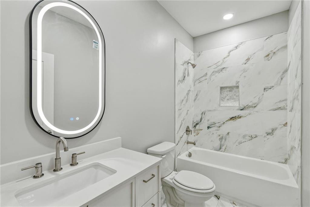 73 Valley Trail SE