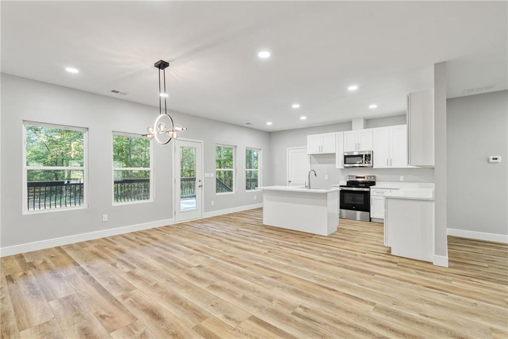 73 Valley Trail SE