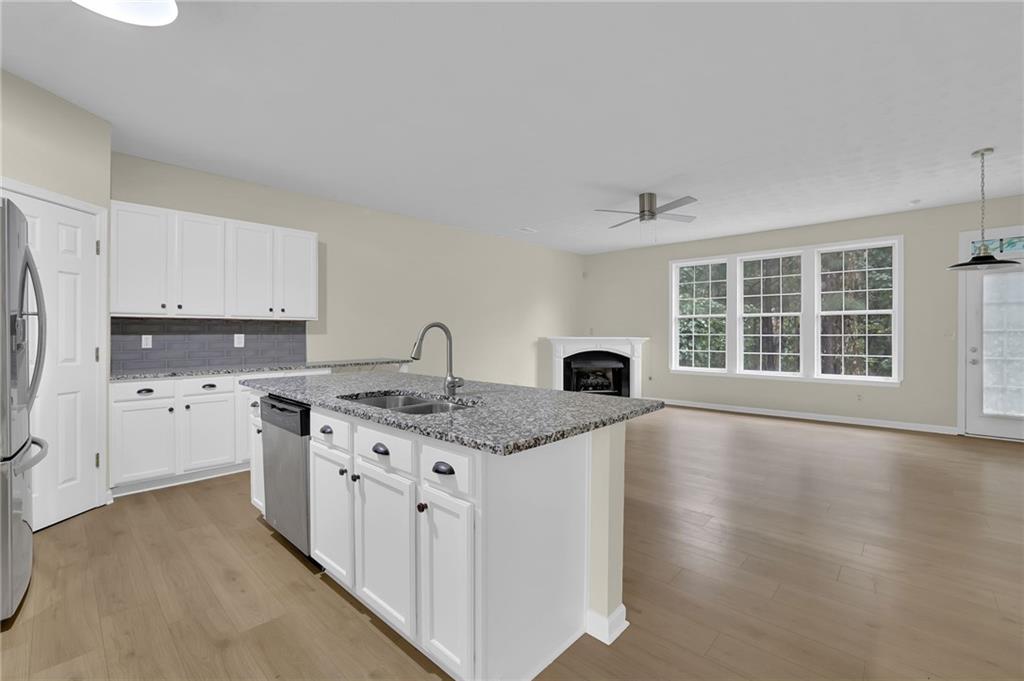 5332 Paramount View Way
