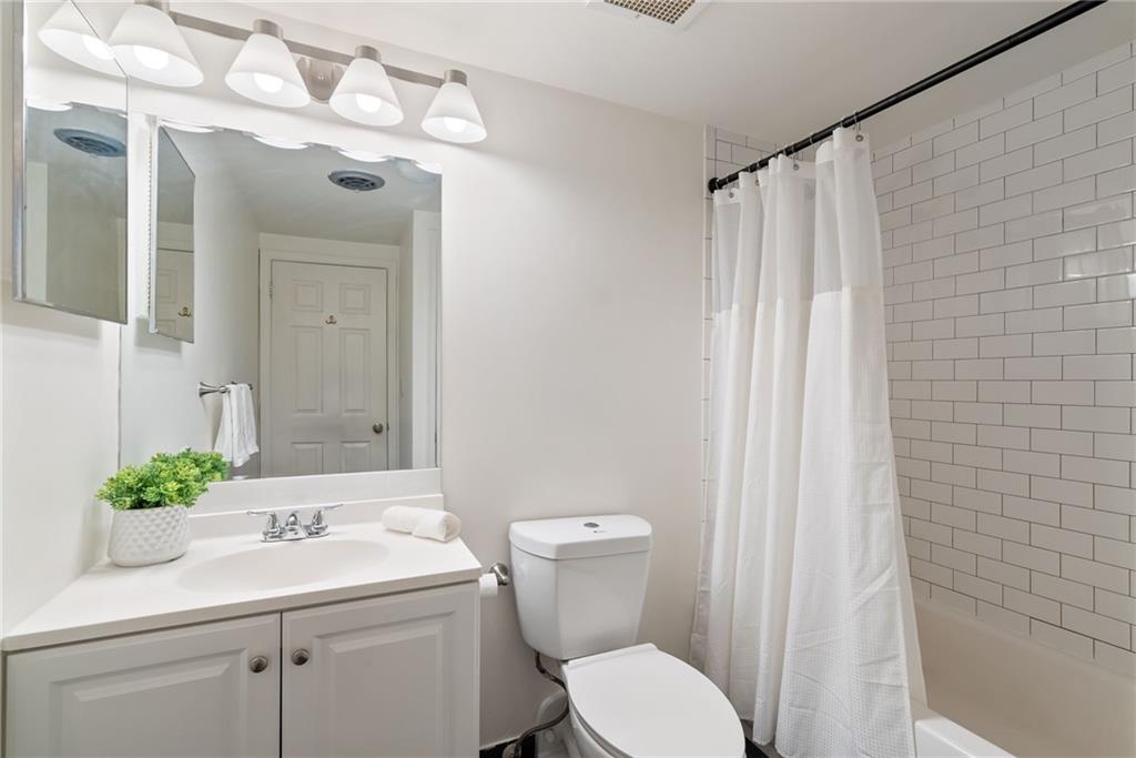 1 Biscayne Drive NW Unit 704