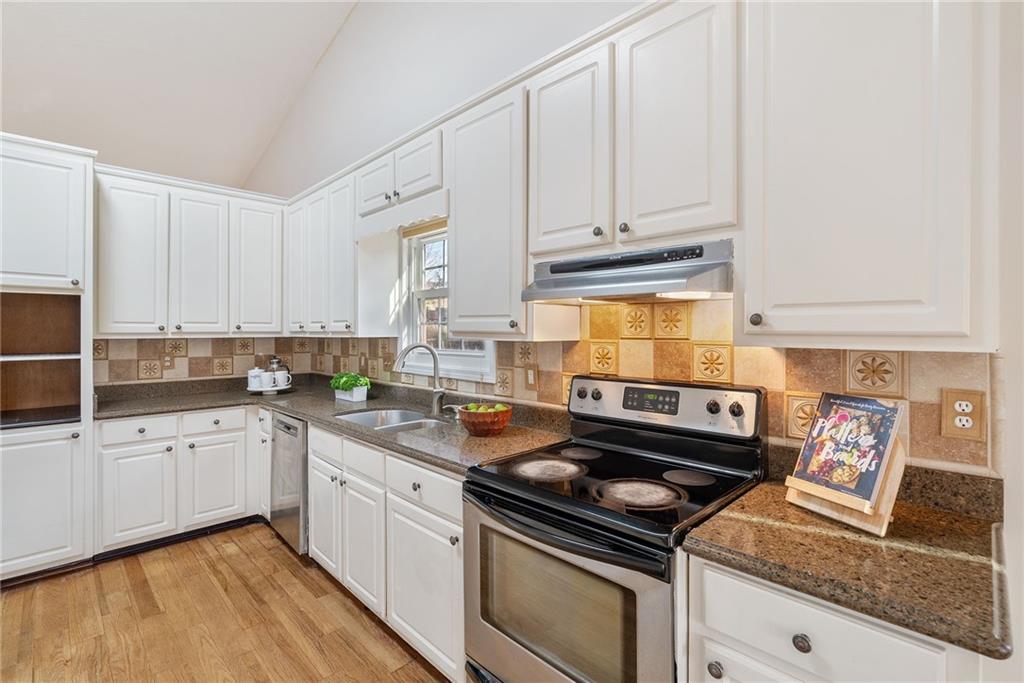 2370 Cape Courage Way