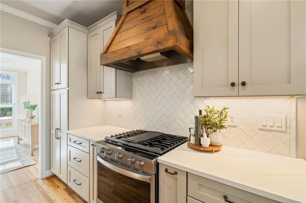 655 Riverhaven Drive