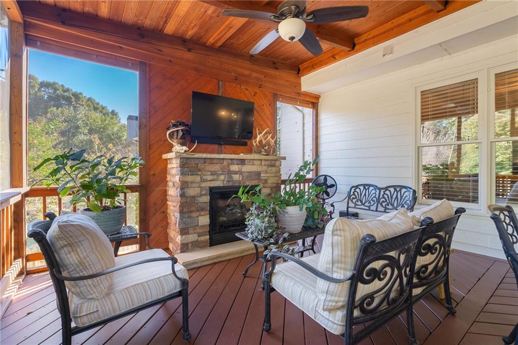 655 Riverhaven Drive