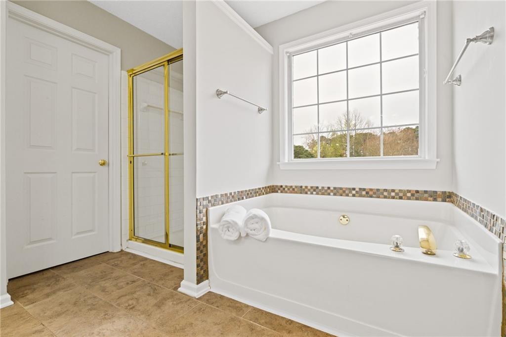 3465 Lakeheath Drive