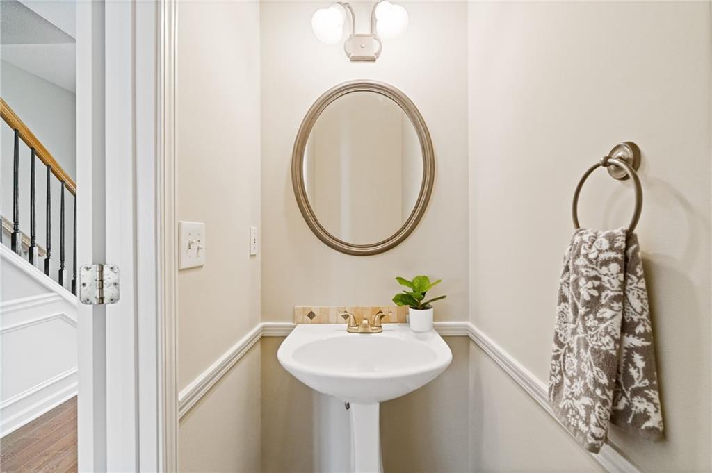 3465 Lakeheath Drive