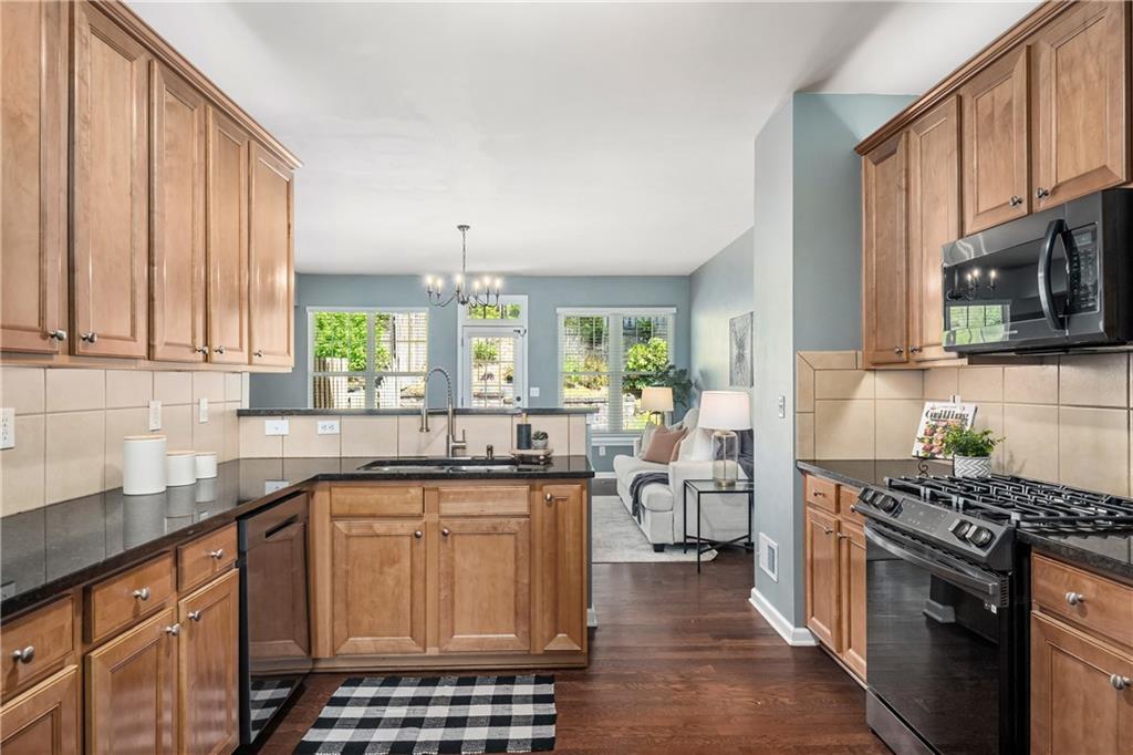 1766 Oakbrook Lane NW Unit 9