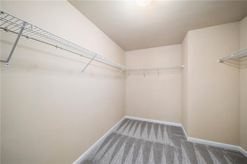 1766 Oakbrook Lane NW Unit 9