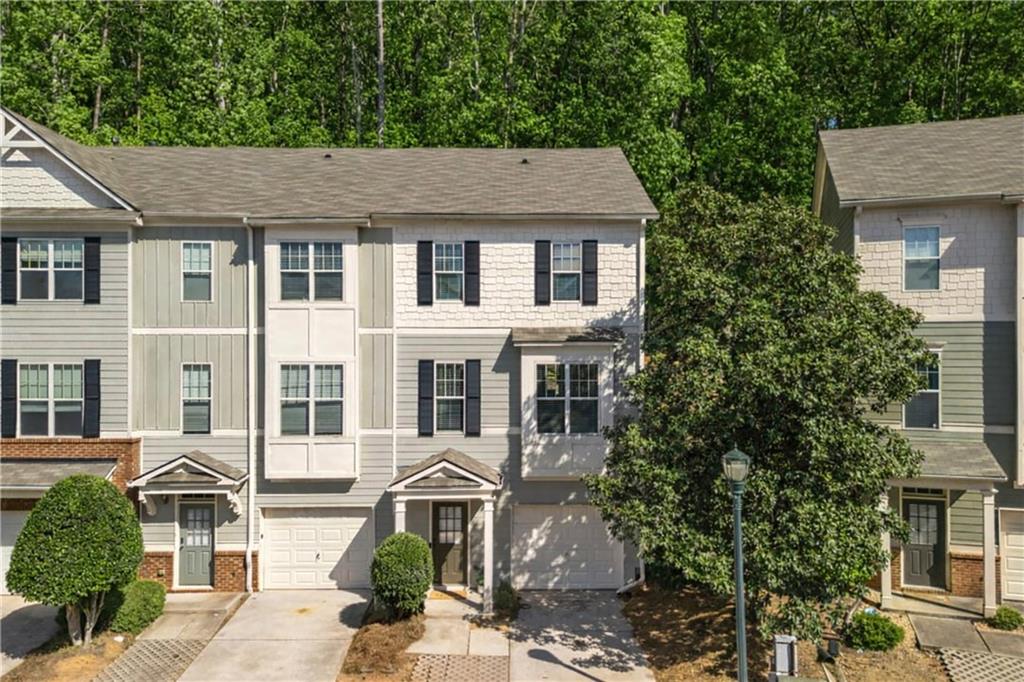 1766 Oakbrook Lane NW Unit 9