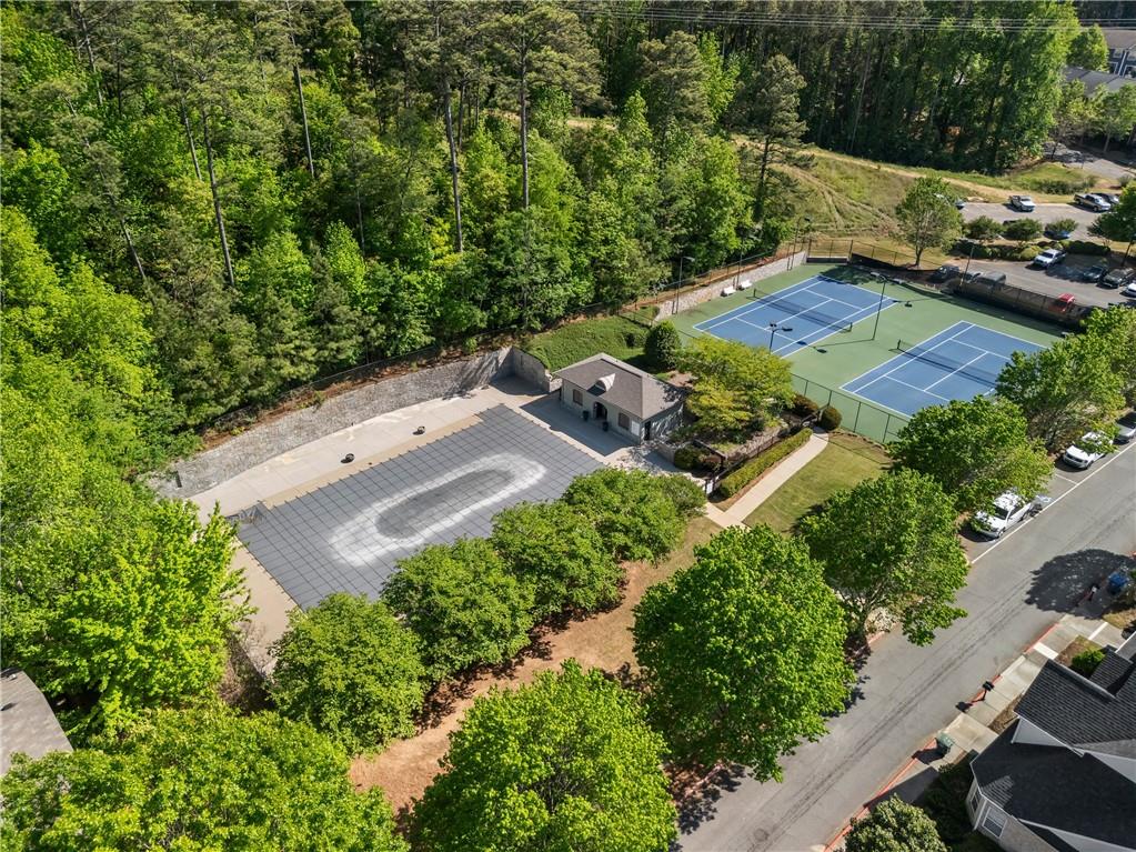 1766 Oakbrook Lane NW Unit 9