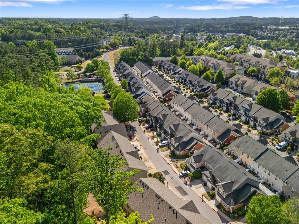 1766 Oakbrook Lane NW Unit 9