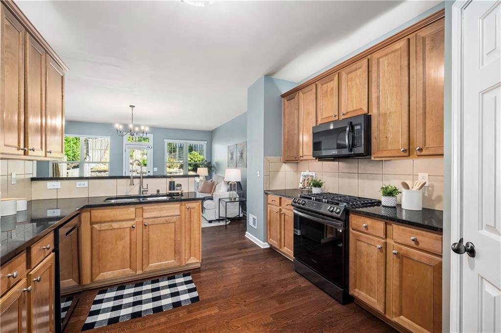 1766 Oakbrook Lane NW Unit 9