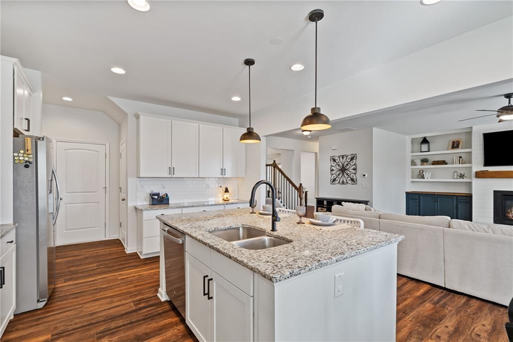 203 Augusta Walk