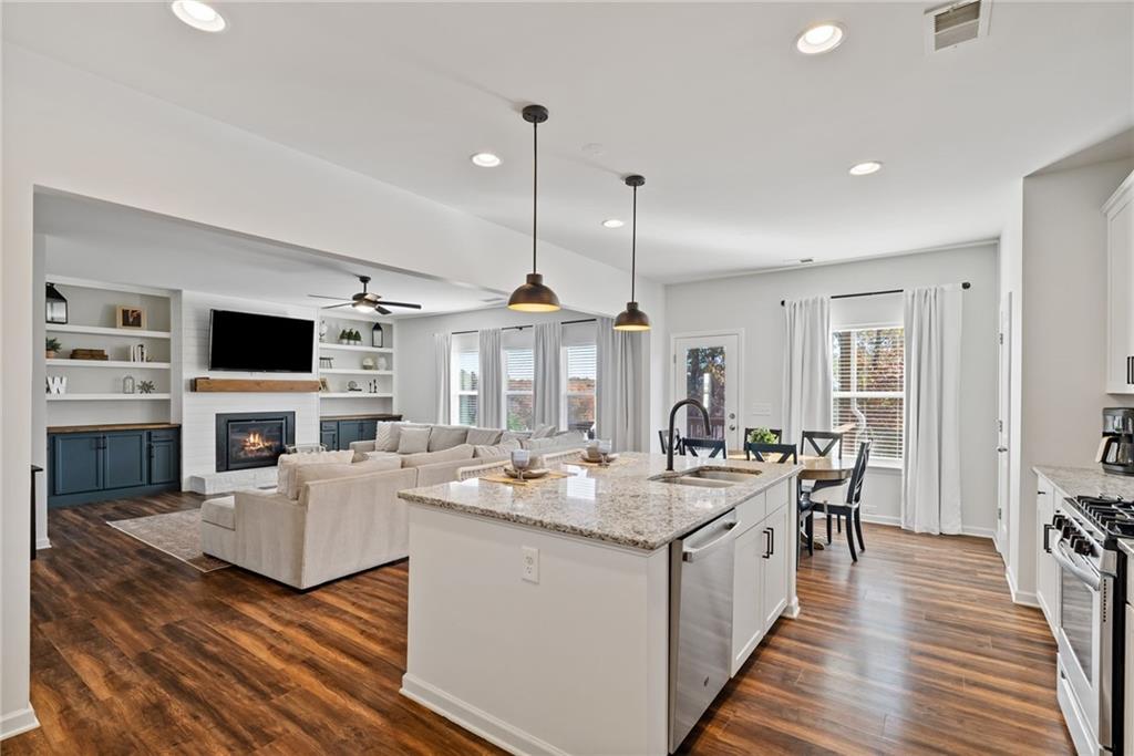 203 Augusta Walk