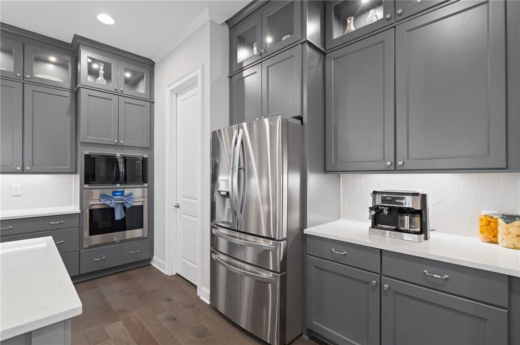 6480 Halcyon Garden Drive