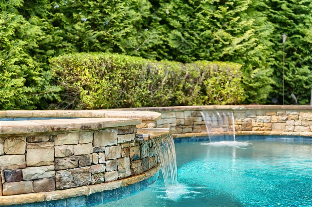 3890 Bridle Ridge Drive