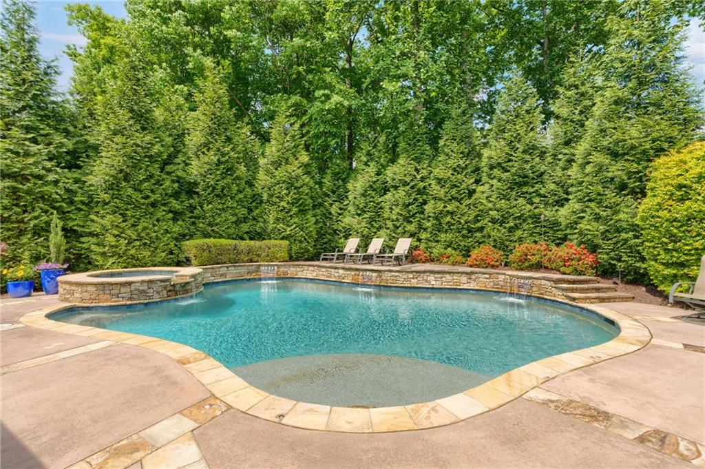 3890 Bridle Ridge Drive