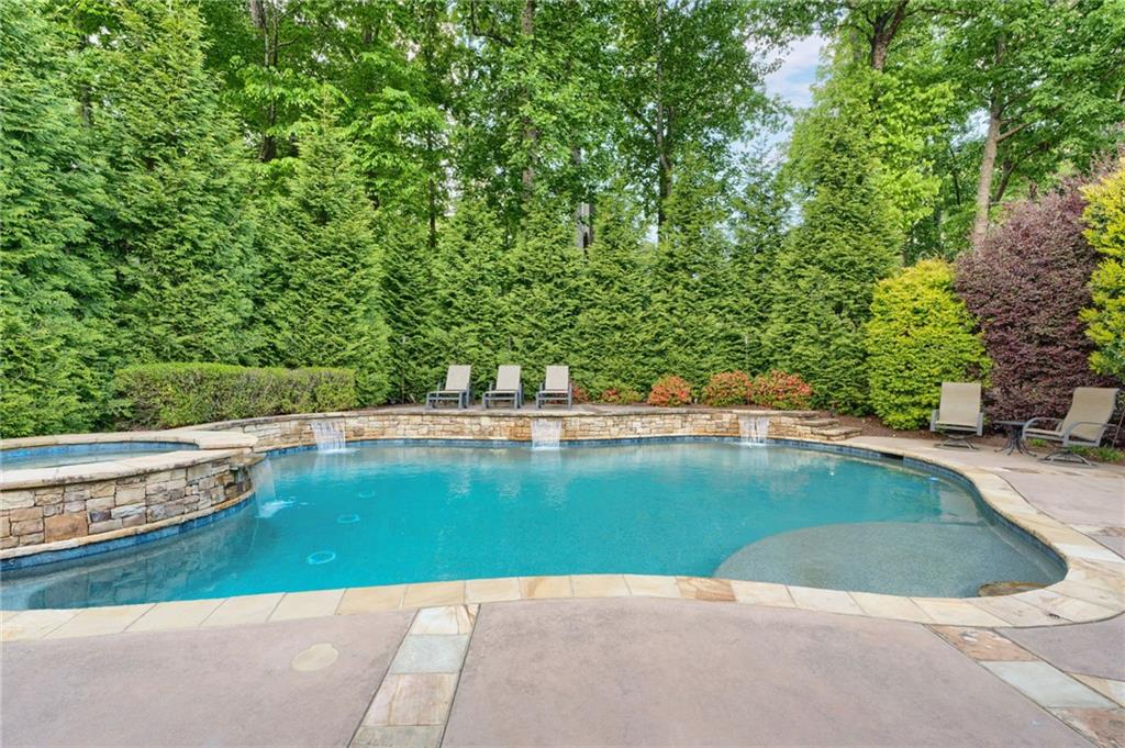 3890 Bridle Ridge Drive