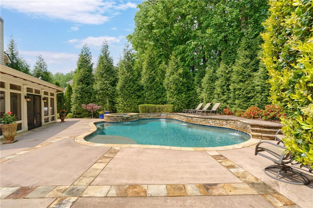 3890 Bridle Ridge Drive