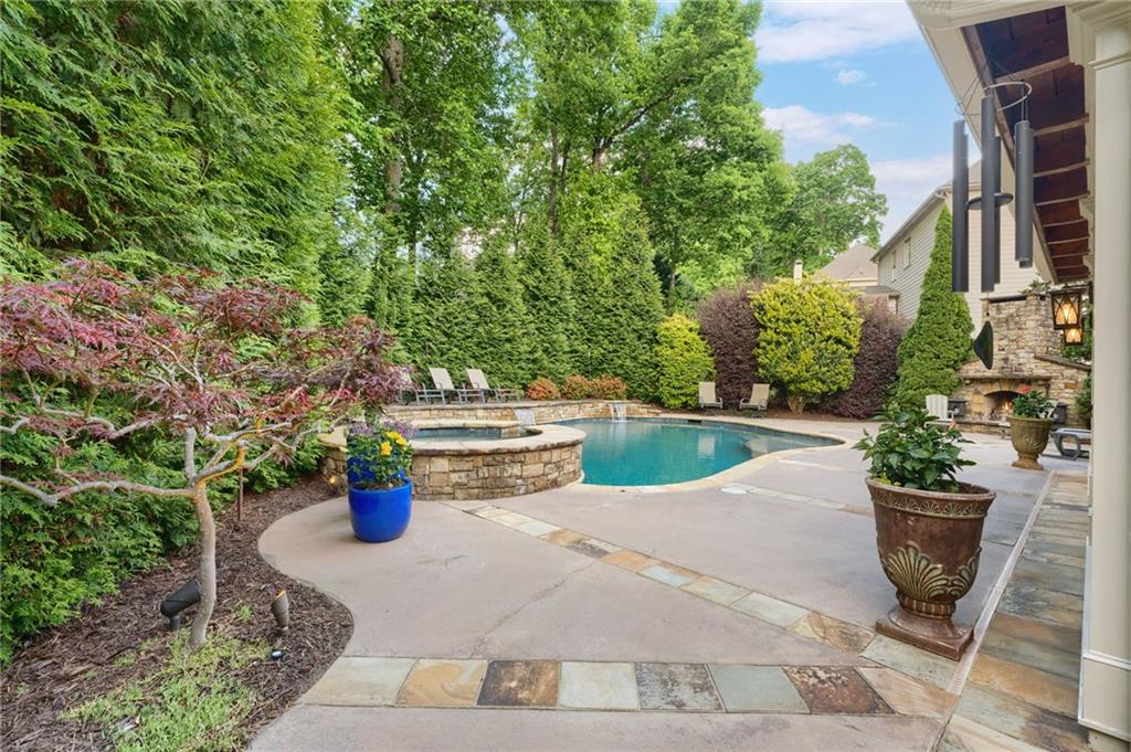 3890 Bridle Ridge Drive