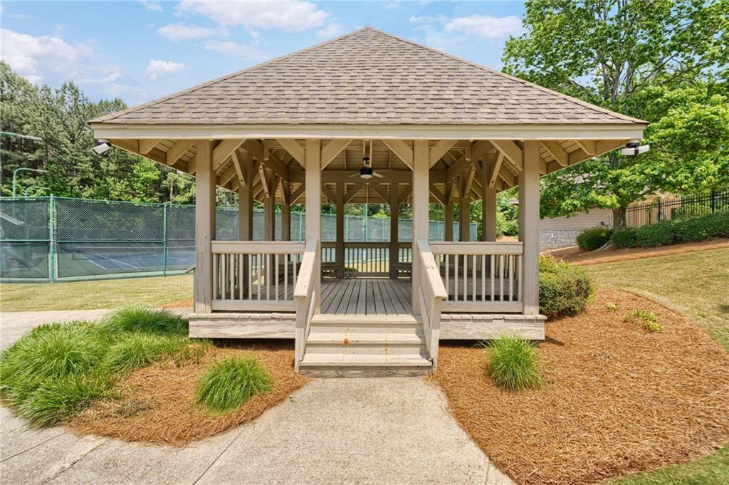 3890 Bridle Ridge Drive