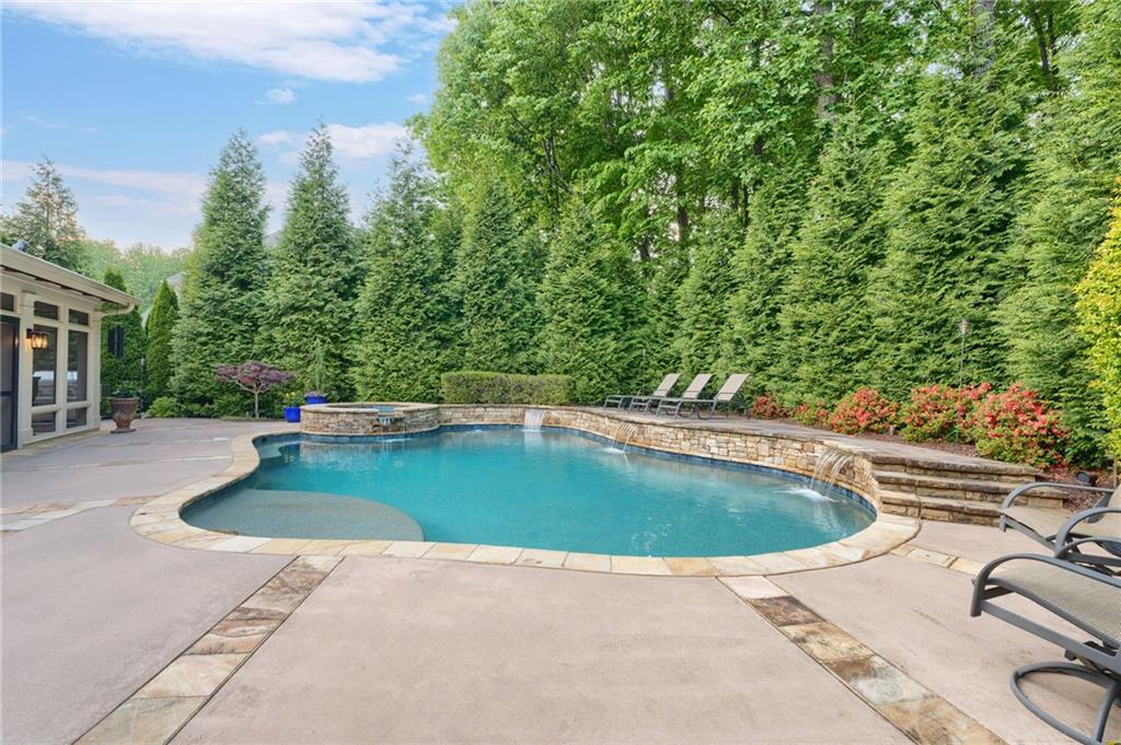 3890 Bridle Ridge Drive