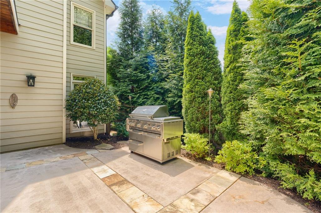 3890 Bridle Ridge Drive