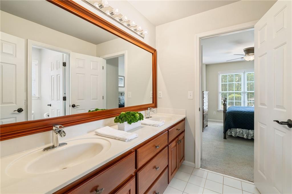 3890 Bridle Ridge Drive