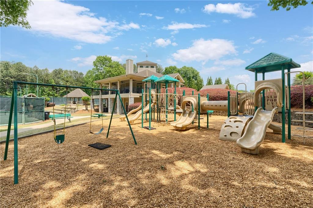 3890 Bridle Ridge Drive