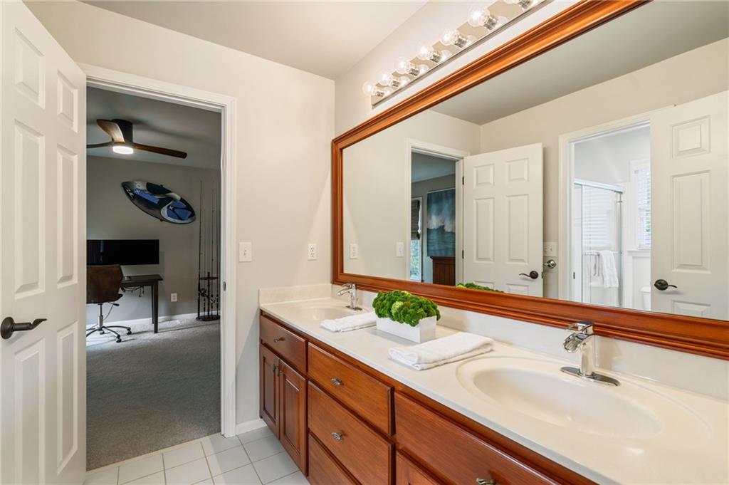 3890 Bridle Ridge Drive