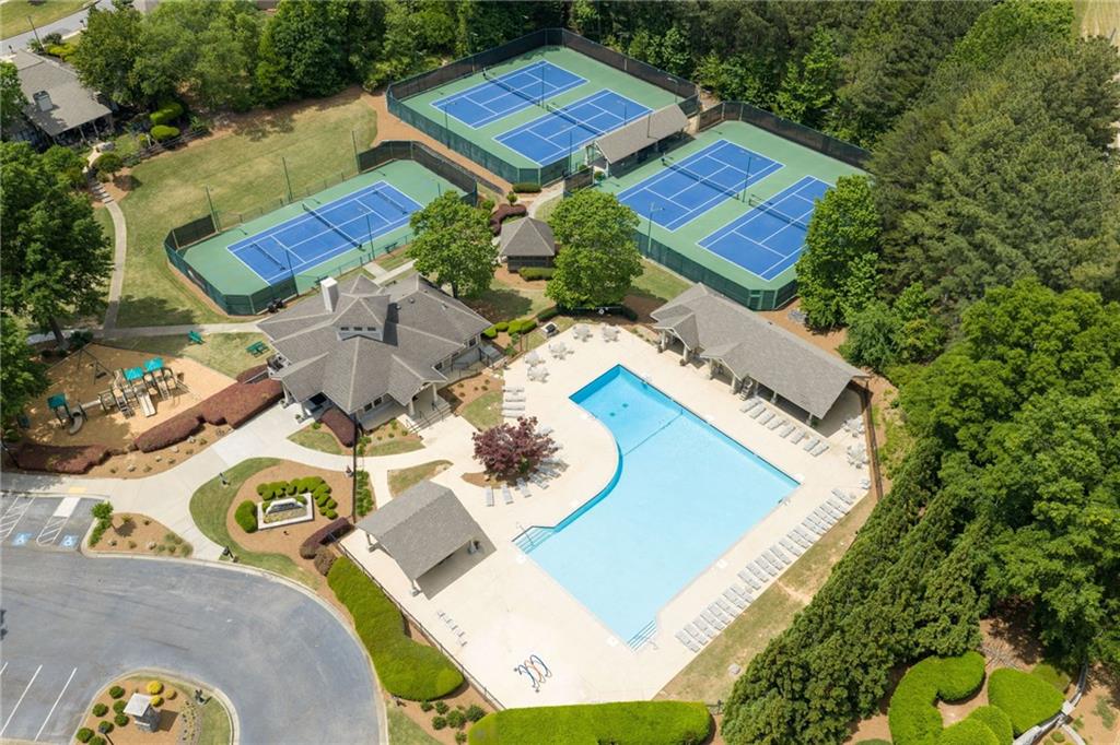 3890 Bridle Ridge Drive