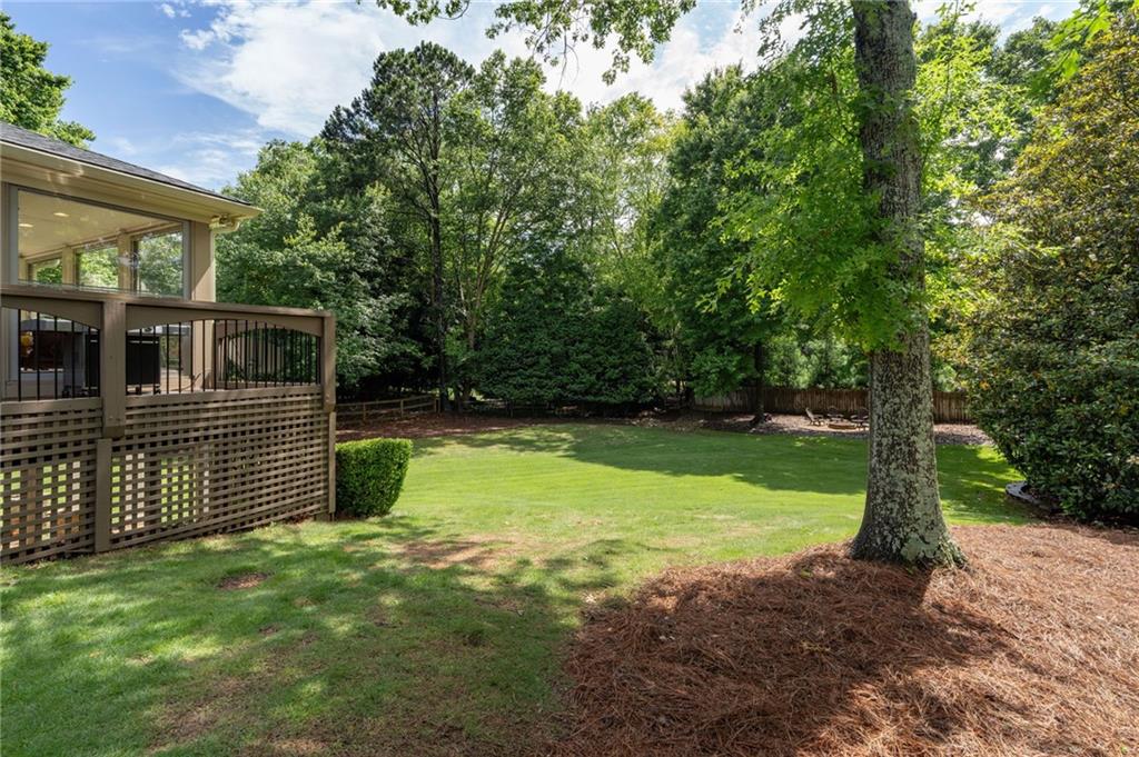 46 Lakecrest Circle