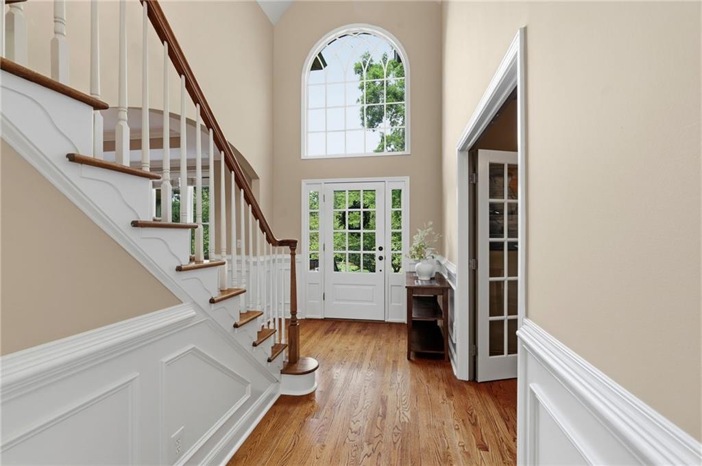46 Lakecrest Circle