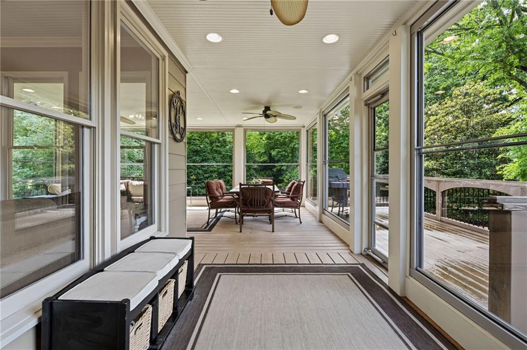 46 Lakecrest Circle