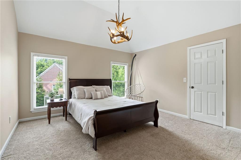 46 Lakecrest Circle