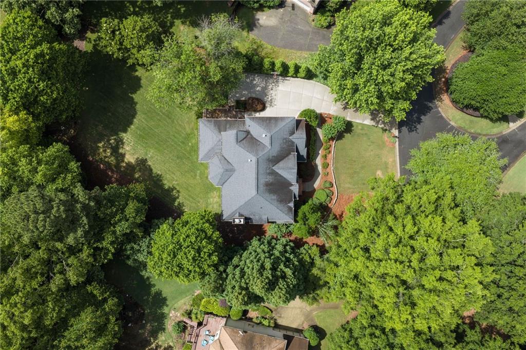 46 Lakecrest Circle