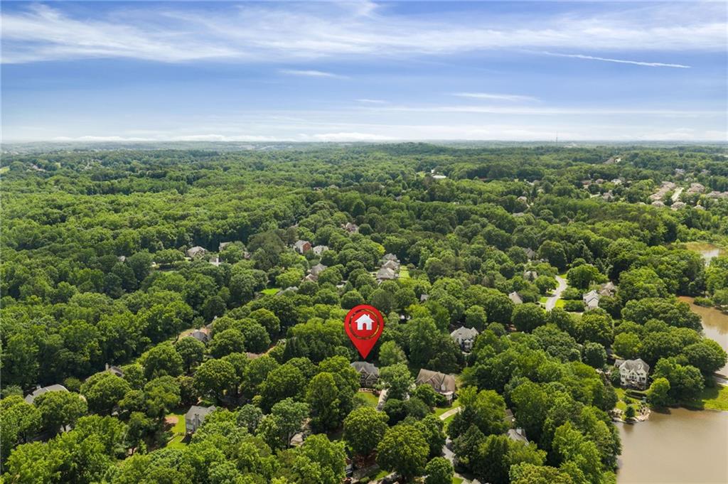 46 Lakecrest Circle