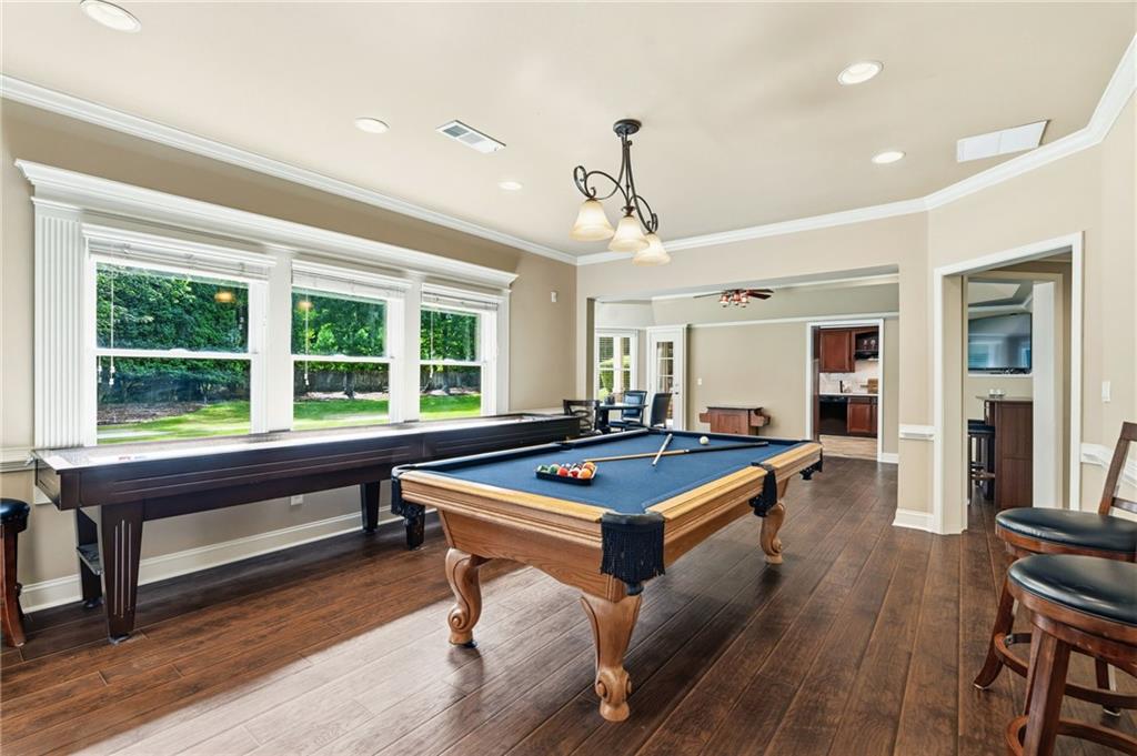 46 Lakecrest Circle