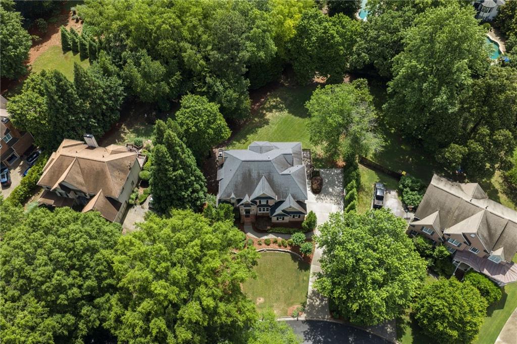46 Lakecrest Circle