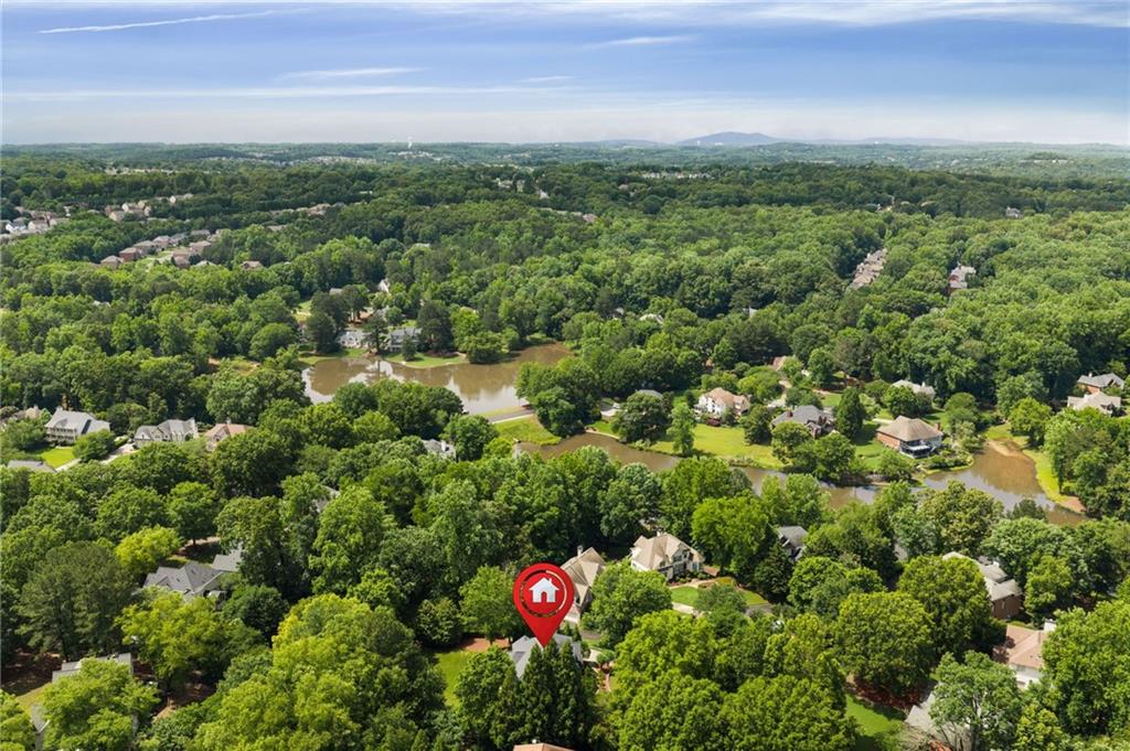 46 Lakecrest Circle