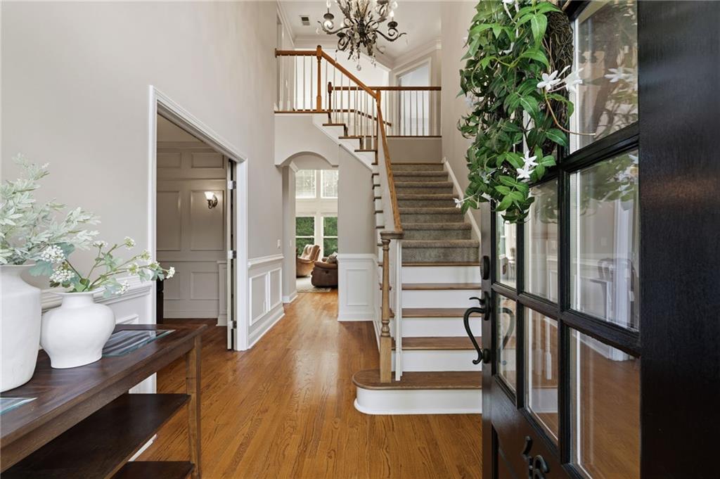 46 Lakecrest Circle