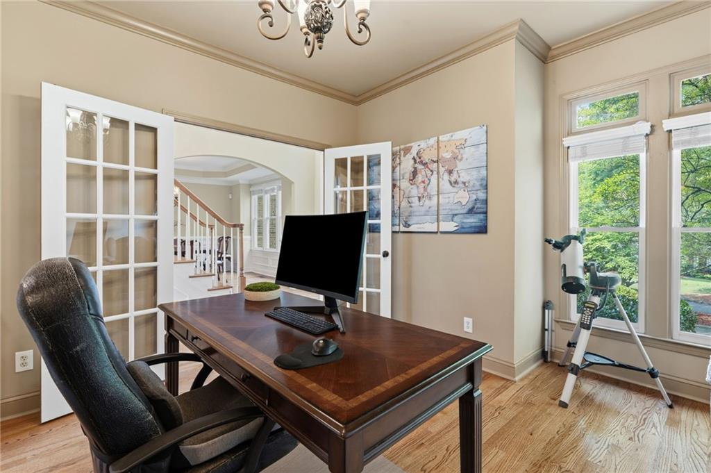 46 Lakecrest Circle