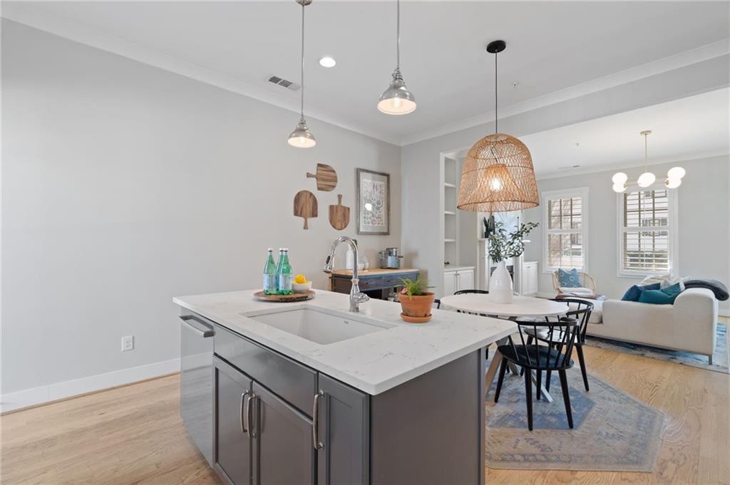 228 Dawson Dr
