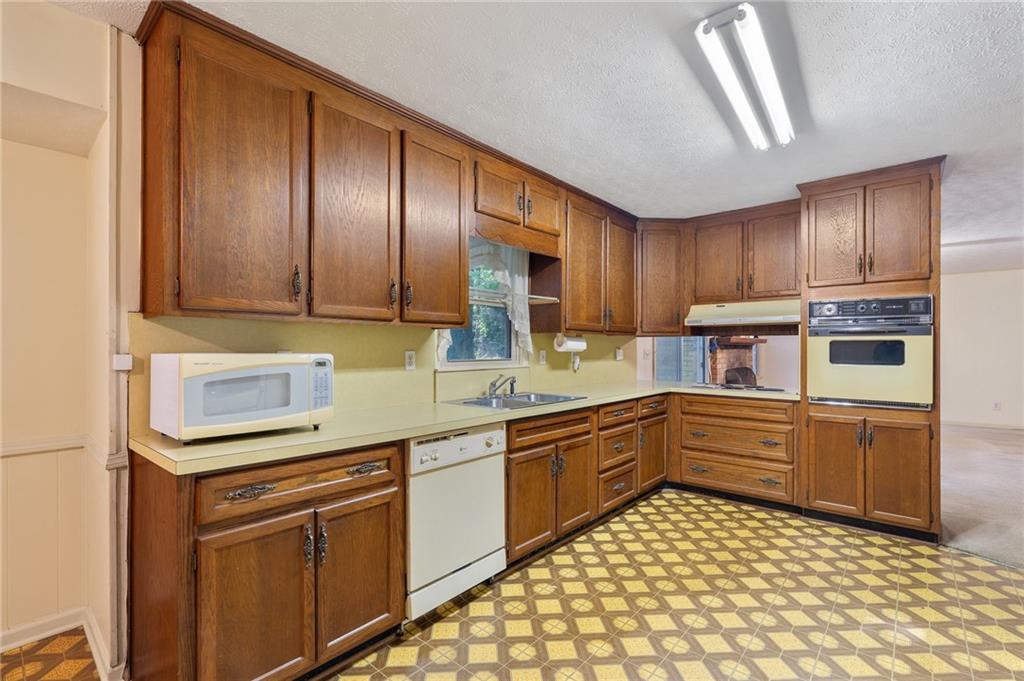 121 John Christopher Drive